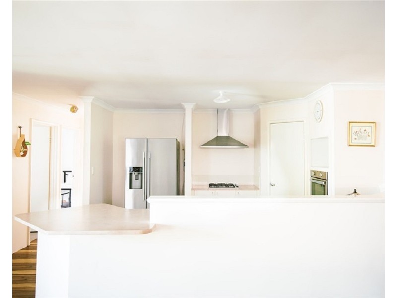 6 Dravite Way, Dalyellup WA 6230
