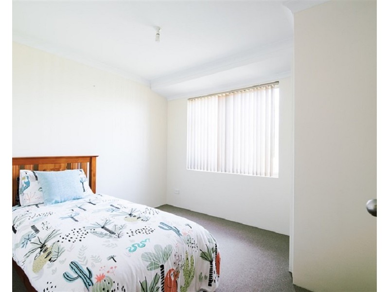 6 Dravite Way, Dalyellup WA 6230