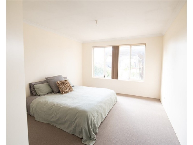 6 Dravite Way, Dalyellup WA 6230