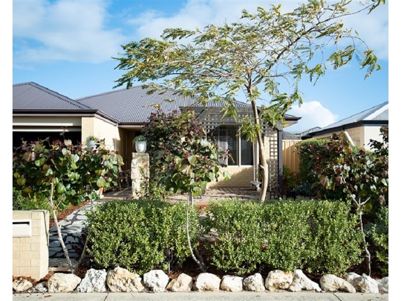 6 Dravite Way, Dalyellup WA 6230