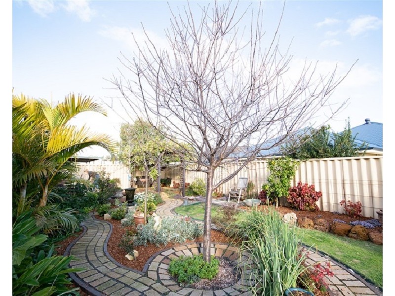 6 Dravite Way, Dalyellup WA 6230