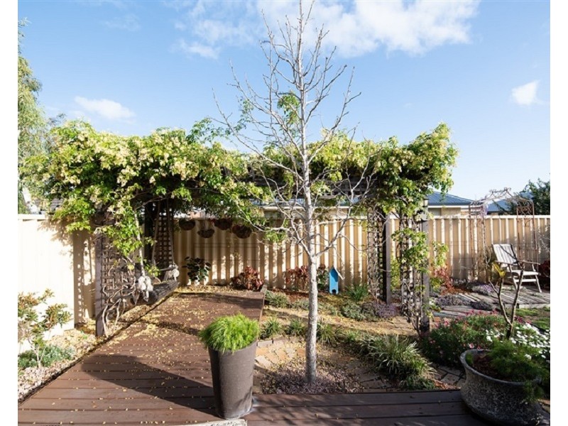 6 Dravite Way, Dalyellup WA 6230