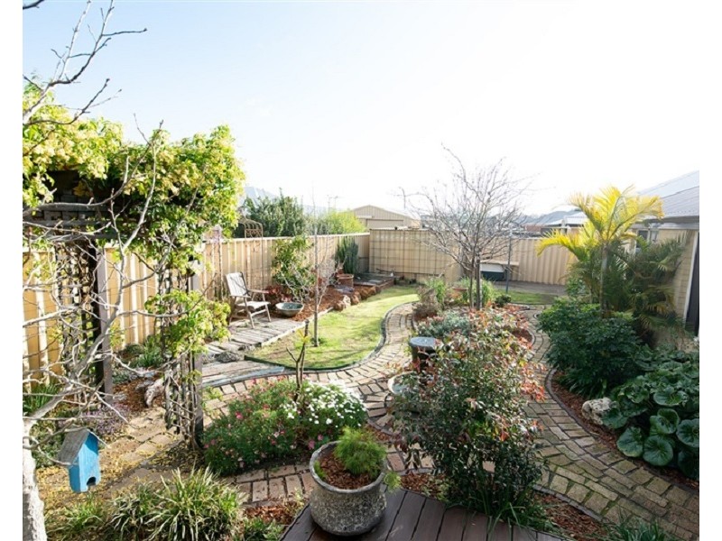 6 Dravite Way, Dalyellup WA 6230