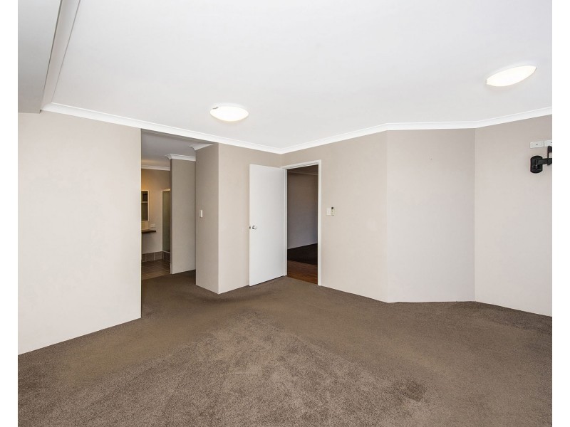 7 Burwood Road, Australind WA 6233