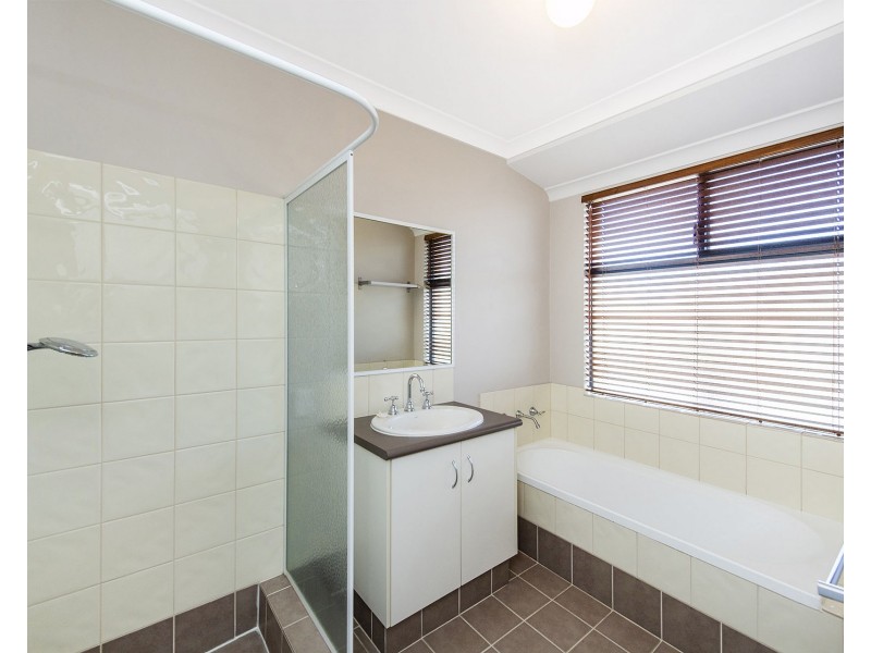 7 Burwood Road, Australind WA 6233