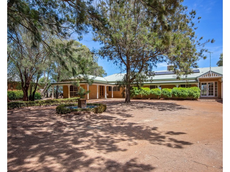 13 Grosmont Glade, Leschenault WA 6233