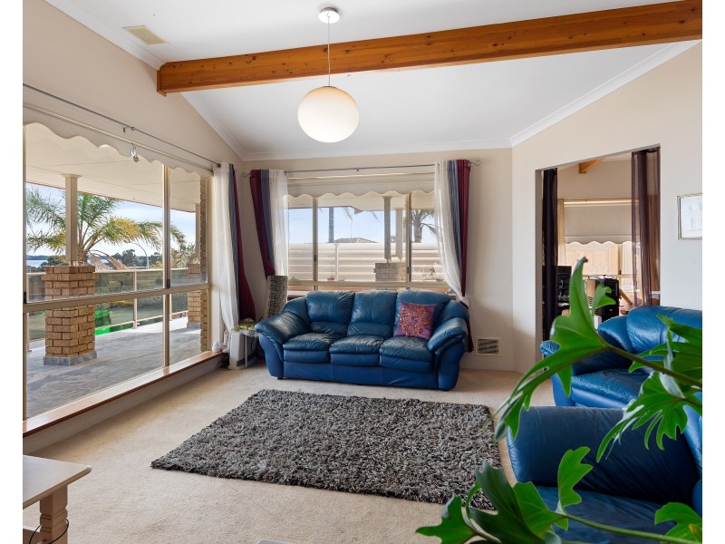 8 Batavia Place, Australind WA 6233