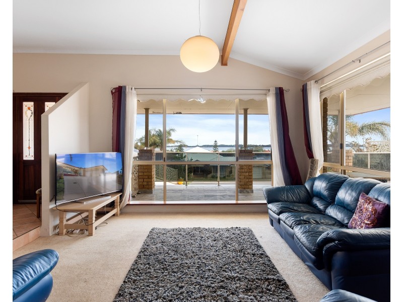 8 Batavia Place, Australind WA 6233