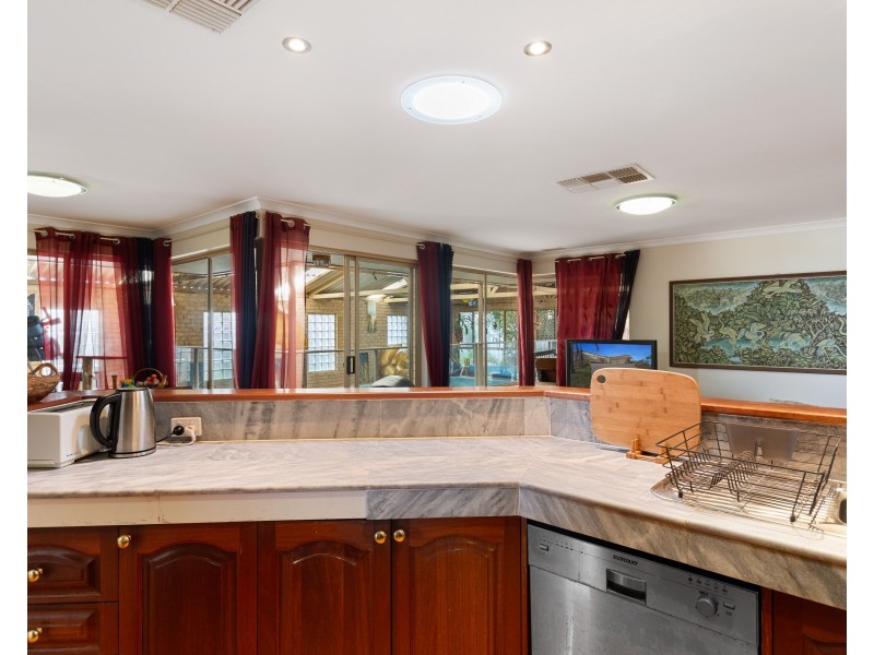 8 Batavia Place, Australind WA 6233