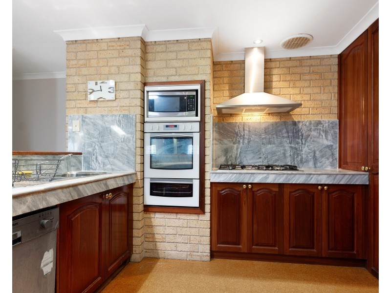 8 Batavia Place, Australind WA 6233