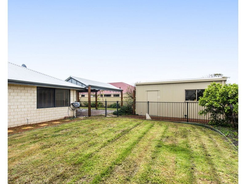 6 Carbine Loop, Millbridge WA 6232