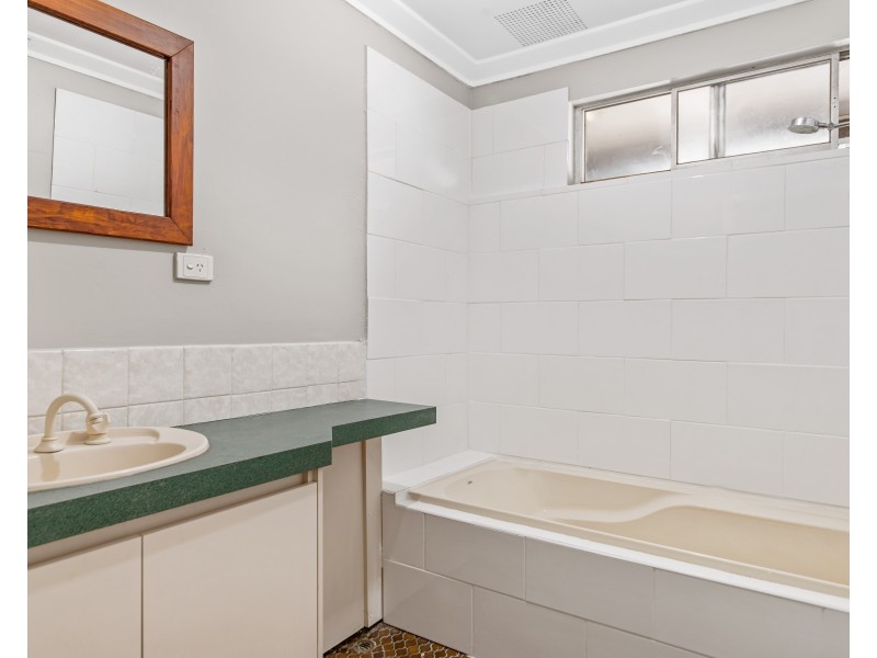 16 Underwood Street, Carey Park WA 6230