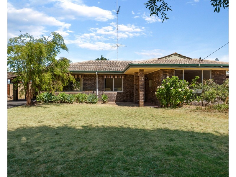 16 Underwood Street, Carey Park WA 6230