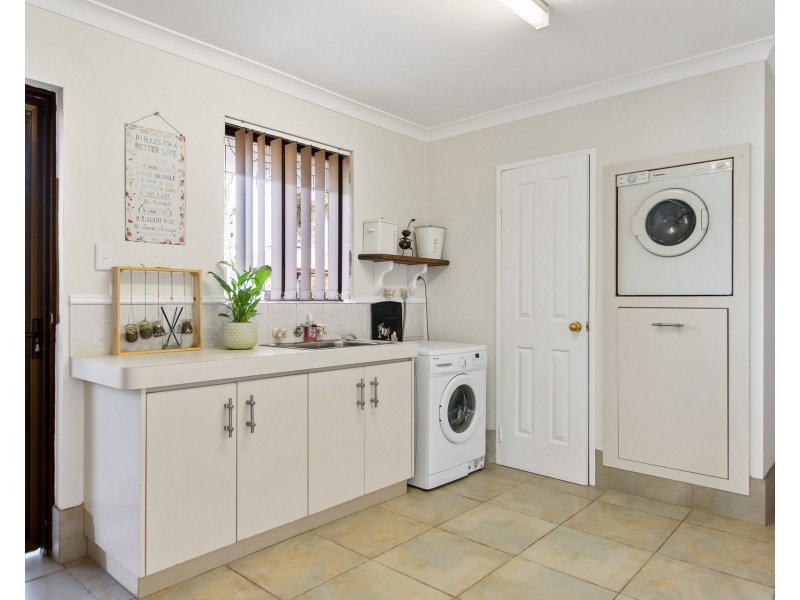 1 Hurst Street, Eaton WA 6232