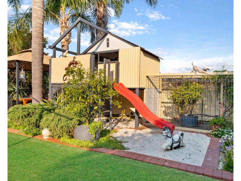 1 Hurst Street, Eaton WA 6232