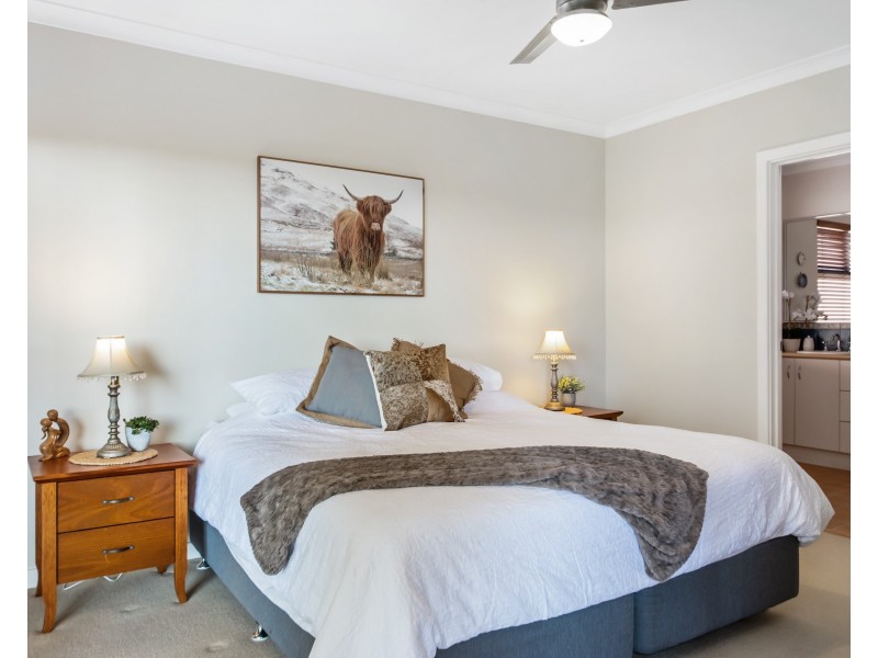 40 Eagle Crescent, Eaton WA 6232