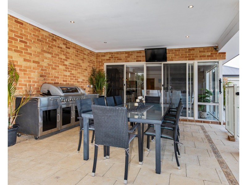 10 Golden Beryl Avenue, Australind WA 6233