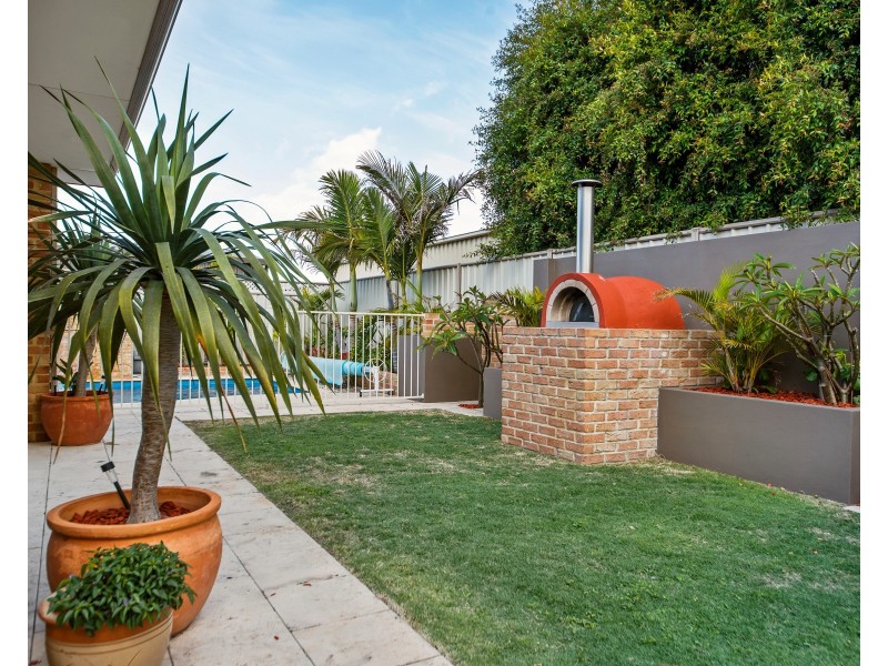 10 Golden Beryl Avenue, Australind WA 6233