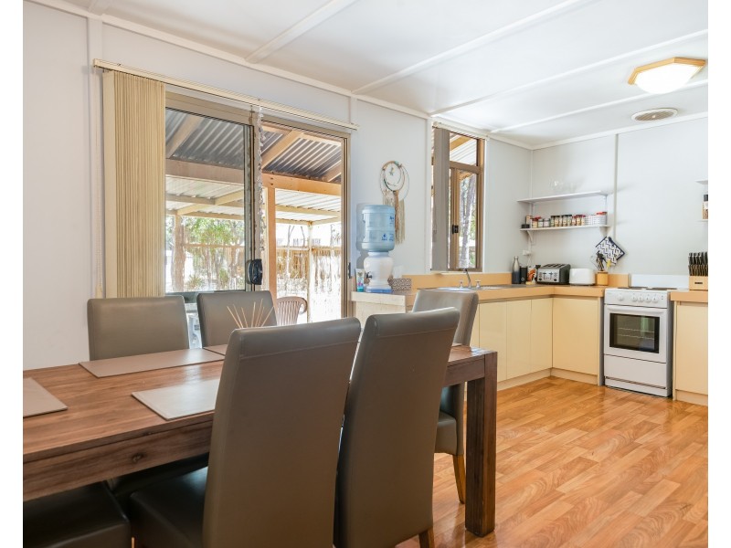 30 Leeward Road, Leschenault WA 6233