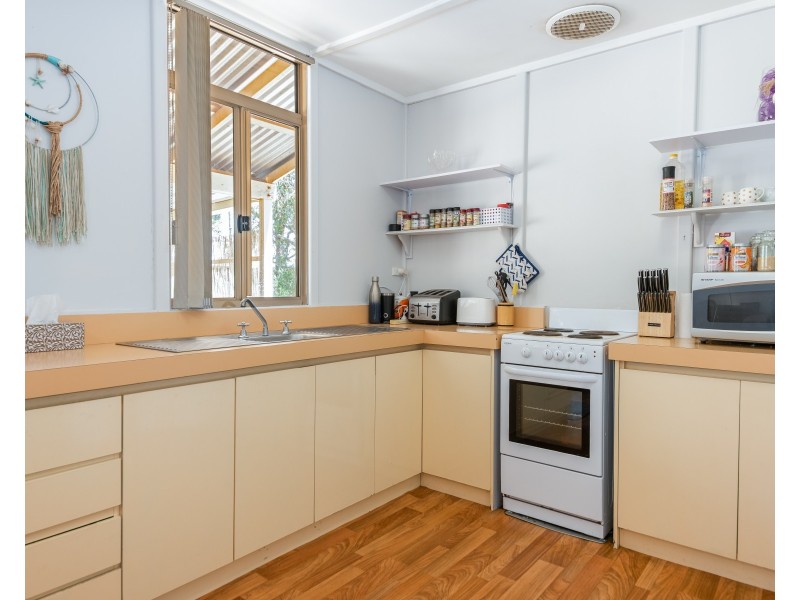30 Leeward Road, Leschenault WA 6233