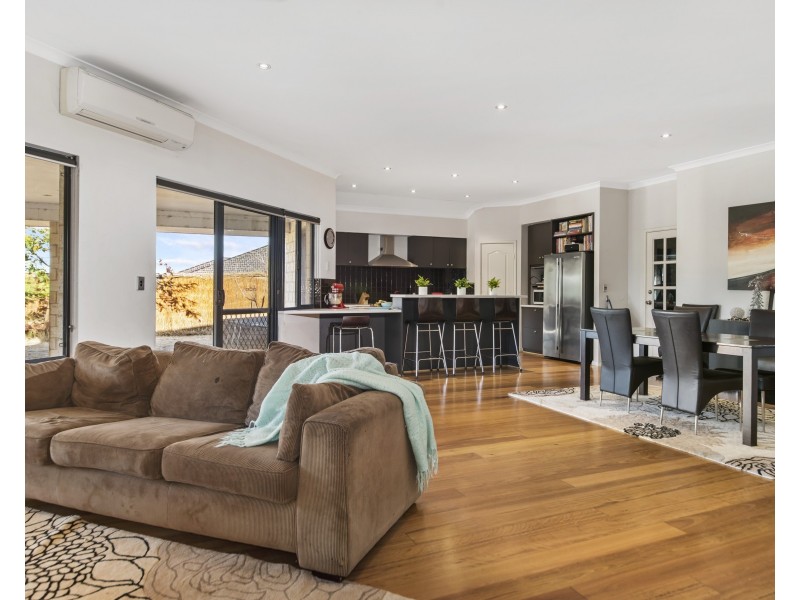 5 Peridot Brace, Australind WA 6233