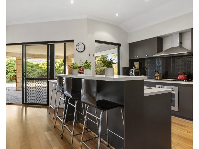 5 Peridot Brace, Australind WA 6233