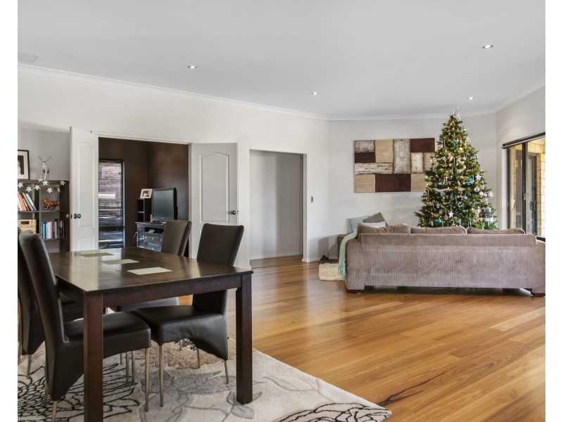 5 Peridot Brace, Australind WA 6233