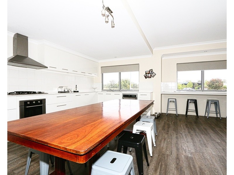 114 Wake Drive, Dalyellup WA 6230