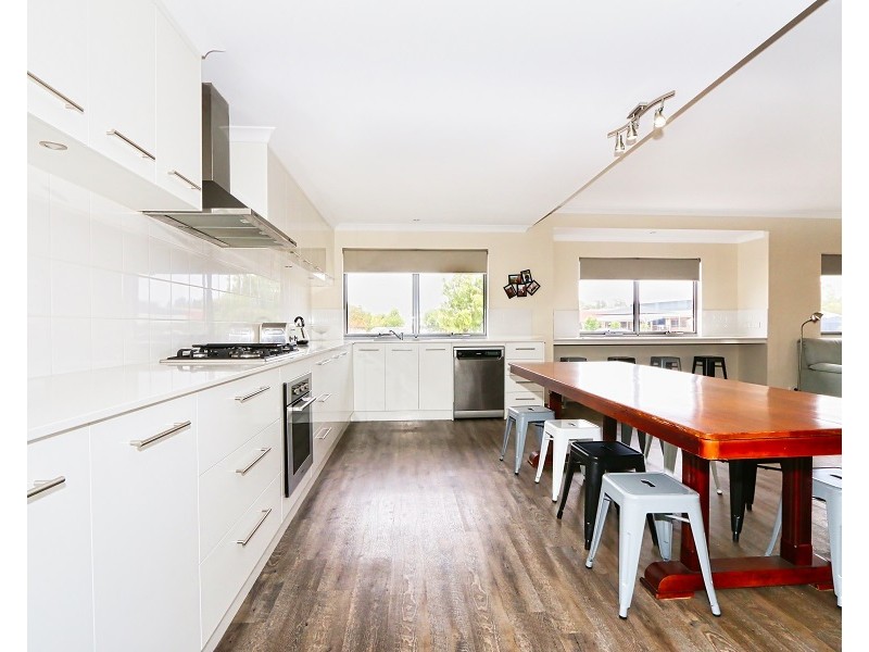 114 Wake Drive, Dalyellup WA 6230