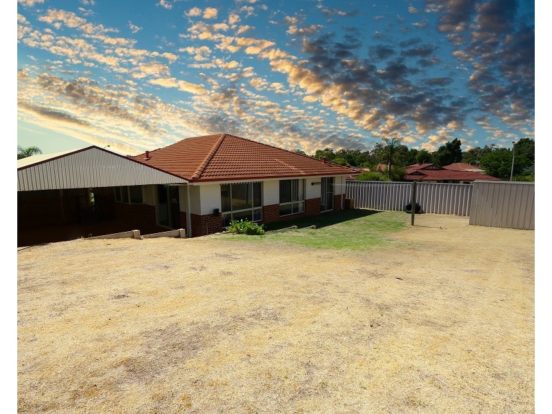 15 Darwin way, College Grove WA 6230