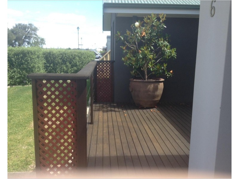 6 Gigondas Street, Yalyalup WA 6280