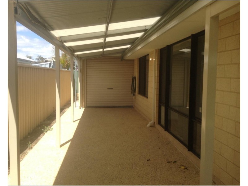 6 Gigondas Street, Yalyalup WA 6280