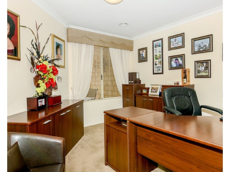 12 Friartuck Rd, Dalyellup WA 6230