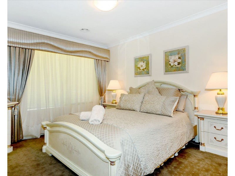 12 Friartuck Rd, Dalyellup WA 6230