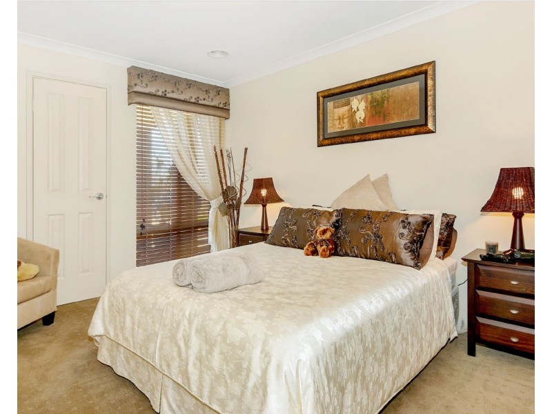 12 Friartuck Rd, Dalyellup WA 6230