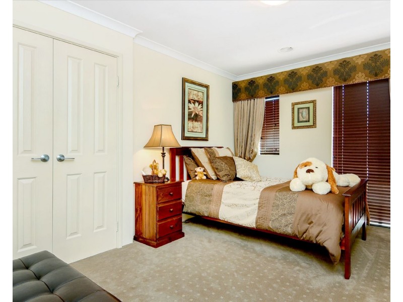 12 Friartuck Rd, Dalyellup WA 6230