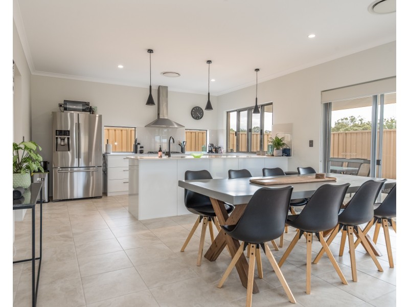 9 Primrose Vista, Millbridge WA 6232