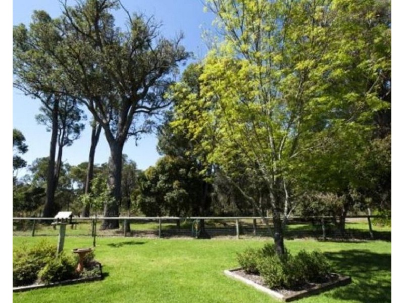 7 Blackwood River Dve, Nannup WA 6275