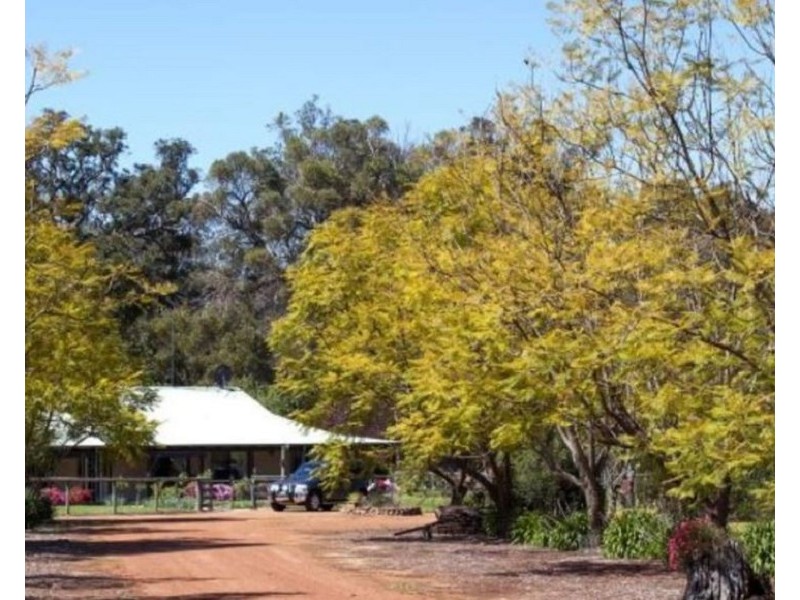 7 Blackwood River Dve, Nannup WA 6275