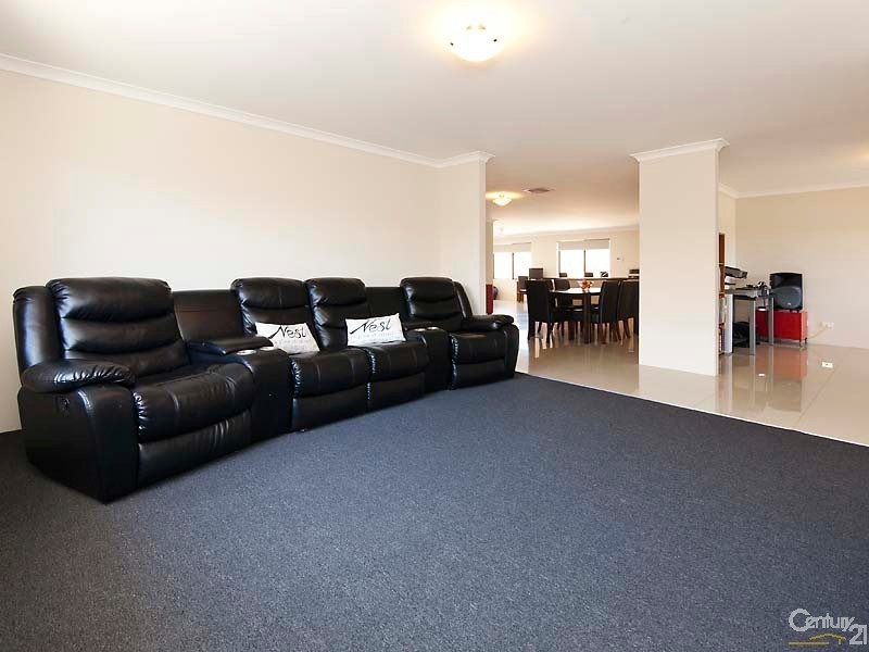 5 Cape Gardens, Ellenbrook WA 6069