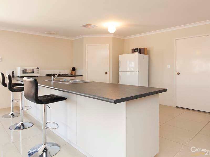 5 Cape Gardens, Ellenbrook WA 6069