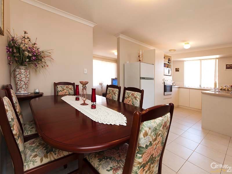 3/9 Maltarra Place, Nollamara WA 6061