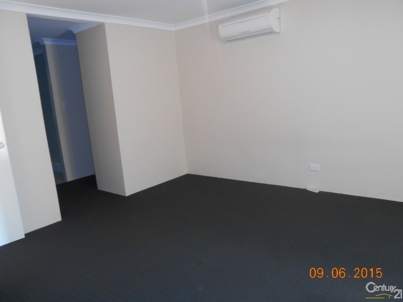 16 Starke Turn, Ellenbrook WA 6069