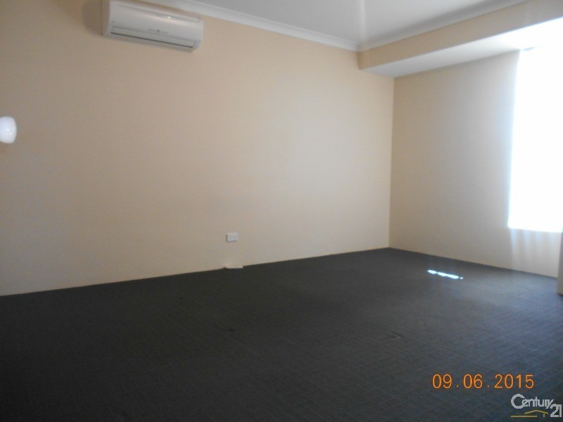 16 Starke Turn, Ellenbrook WA 6069
