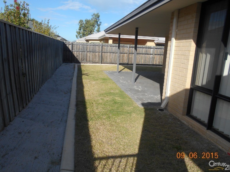 16 Starke Turn, Ellenbrook WA 6069