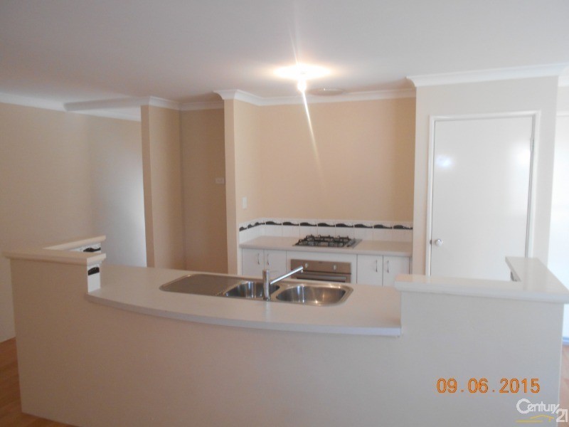 16 Starke Turn, Ellenbrook WA 6069