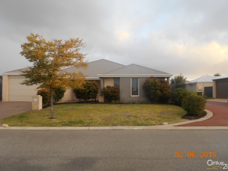 11 Pirianda Way, Aveley WA 6069