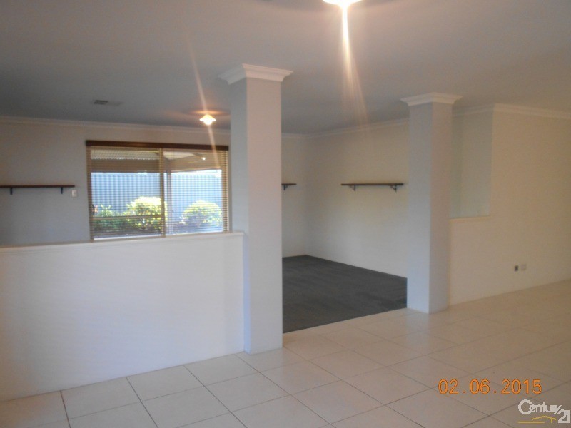 11 Pirianda Way, Aveley WA 6069