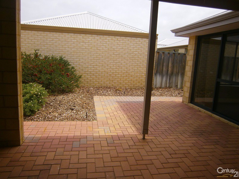 16 Elmina avenue, Ellenbrook WA 6069