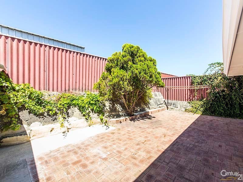 27b Camberwarra Drive, Craigie WA 6025